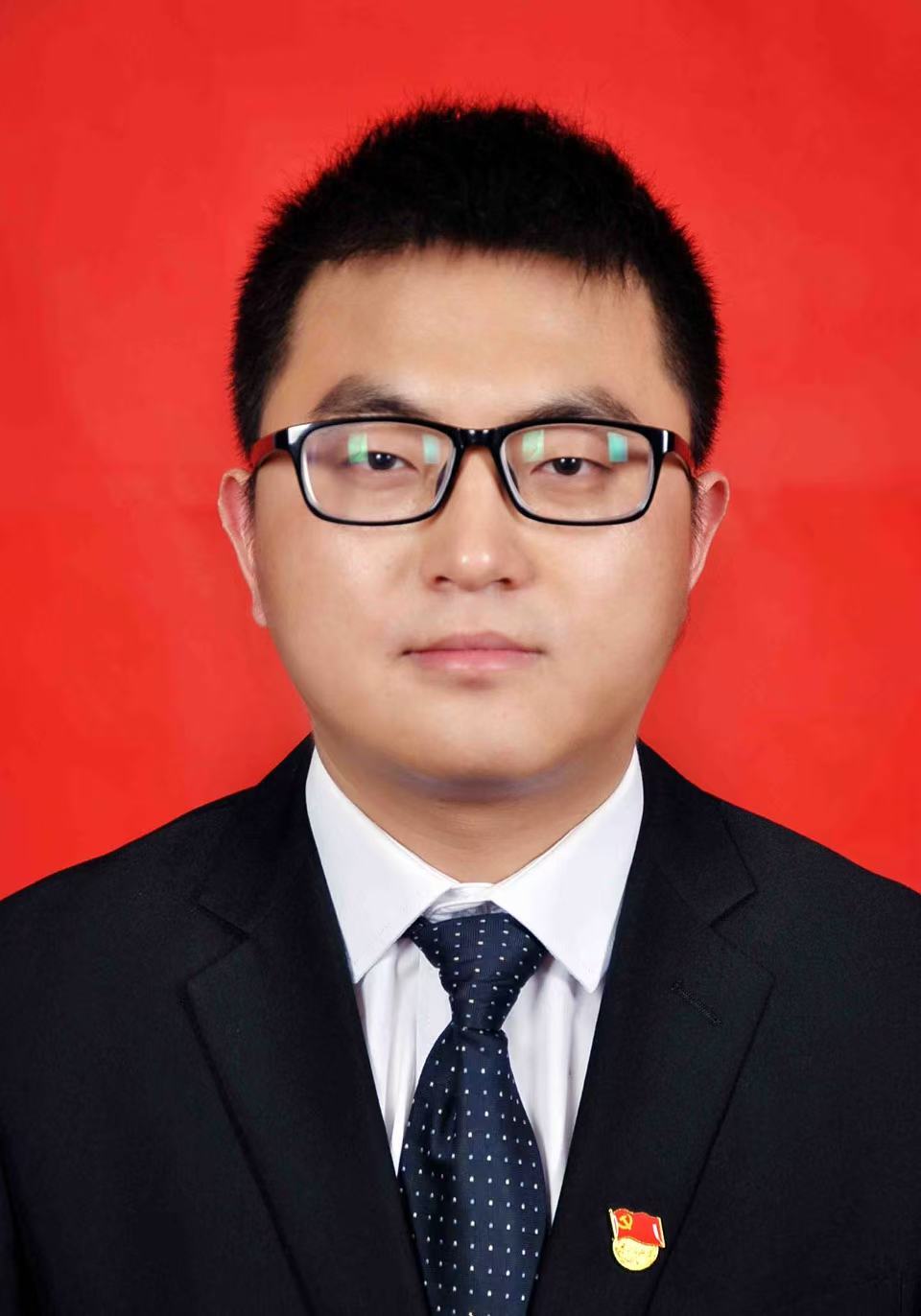 杨祎